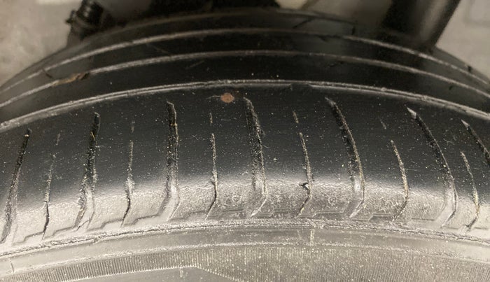 2021 Hyundai VENUE SX 1.0 (O) TURBO, Petrol, Manual, 13,011 km, Left Rear Tyre Tread