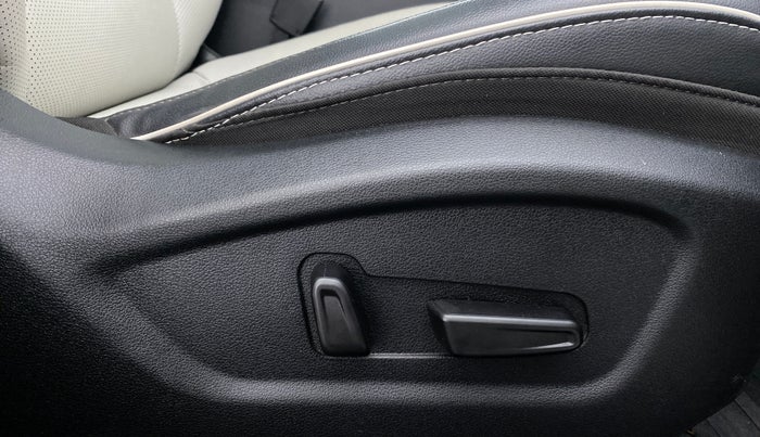 2020 Hyundai Creta 1.5 SX (O) AT, Petrol, Automatic, 13,918 km, Driver Side Adjustment Panel