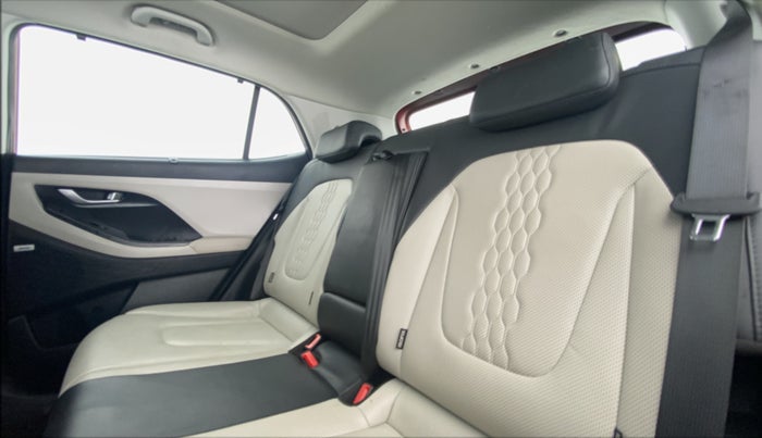 2020 Hyundai Creta 1.5 SX (O) AT, Petrol, Automatic, 13,918 km, Right Side Rear Door Cabin