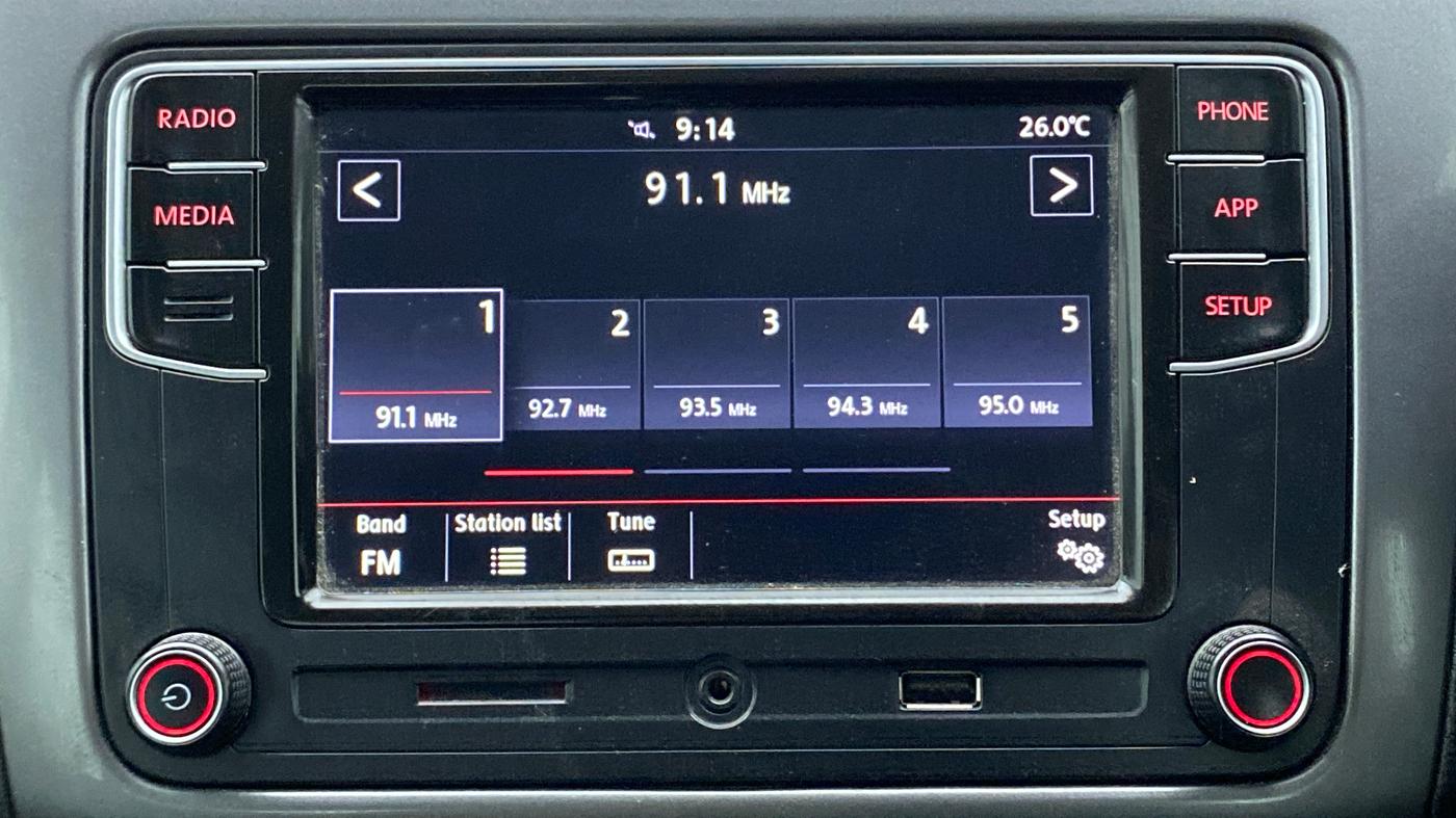 2020 Volkswagen Polo HIGHLINE PLUS 1.0 TSI MT, Petrol, Manual, 27,313 km, Infotainment System