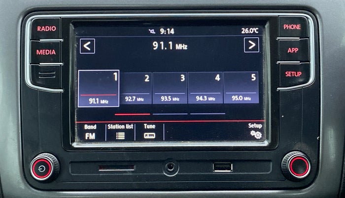 2020 Volkswagen Polo HIGHLINE PLUS 1.0 TSI MT, Petrol, Manual, 27,313 km, Infotainment System