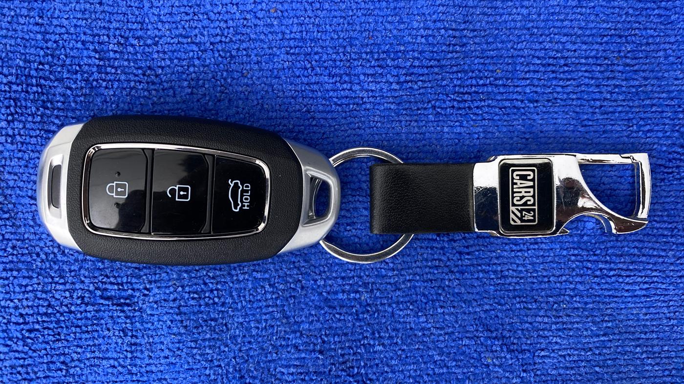 2022 Hyundai Verna SX 1.5 VTVT IVT, Petrol, Automatic, 16,626 km, Key Close Up