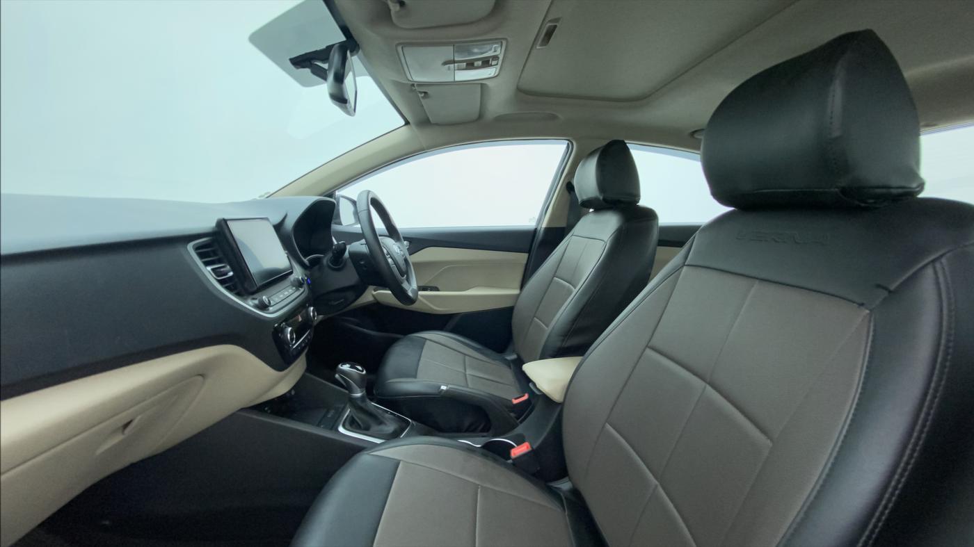 2022 Hyundai Verna SX 1.5 VTVT IVT, Petrol, Automatic, 16,626 km, Right Side Front Door Cabin