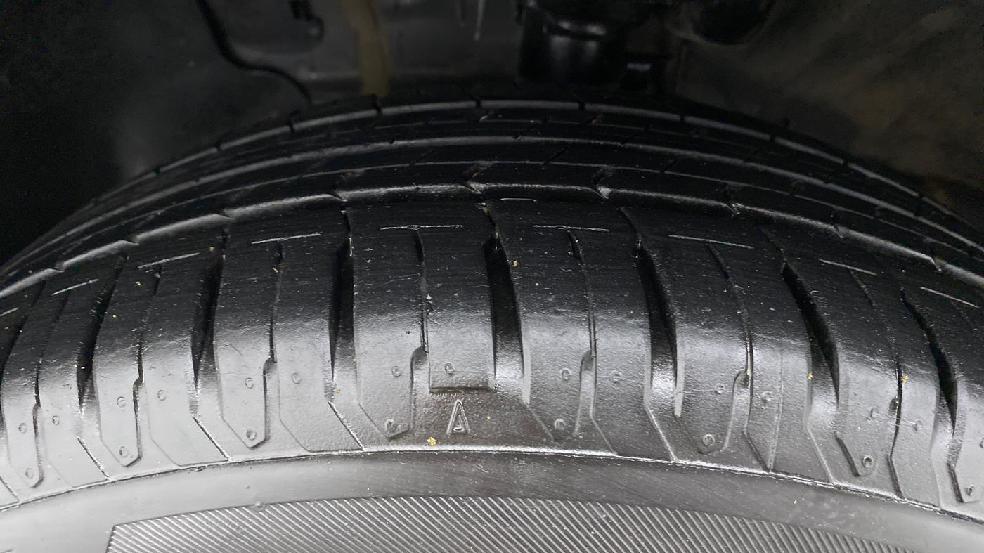 2022 Hyundai Verna SX 1.5 VTVT IVT, Petrol, Automatic, 16,626 km, Left Front Tyre Tread