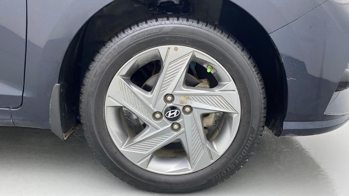 2022 Hyundai Verna SX 1.5 VTVT IVT, Petrol, Automatic, 16,626 km, Right Front Wheel