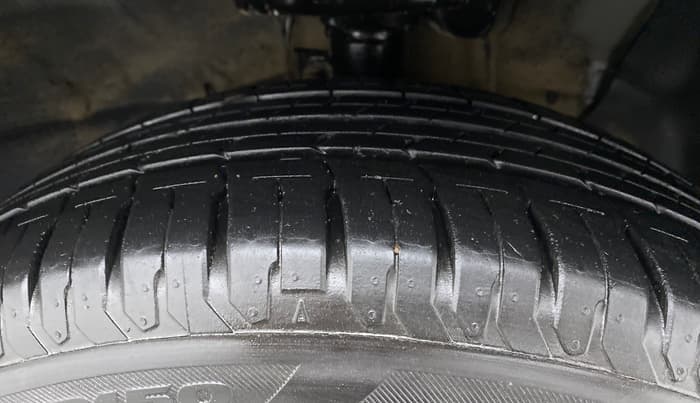 2022 Hyundai Verna SX 1.5 VTVT IVT, Petrol, Automatic, 16,626 km, Right Front Tyre Tread