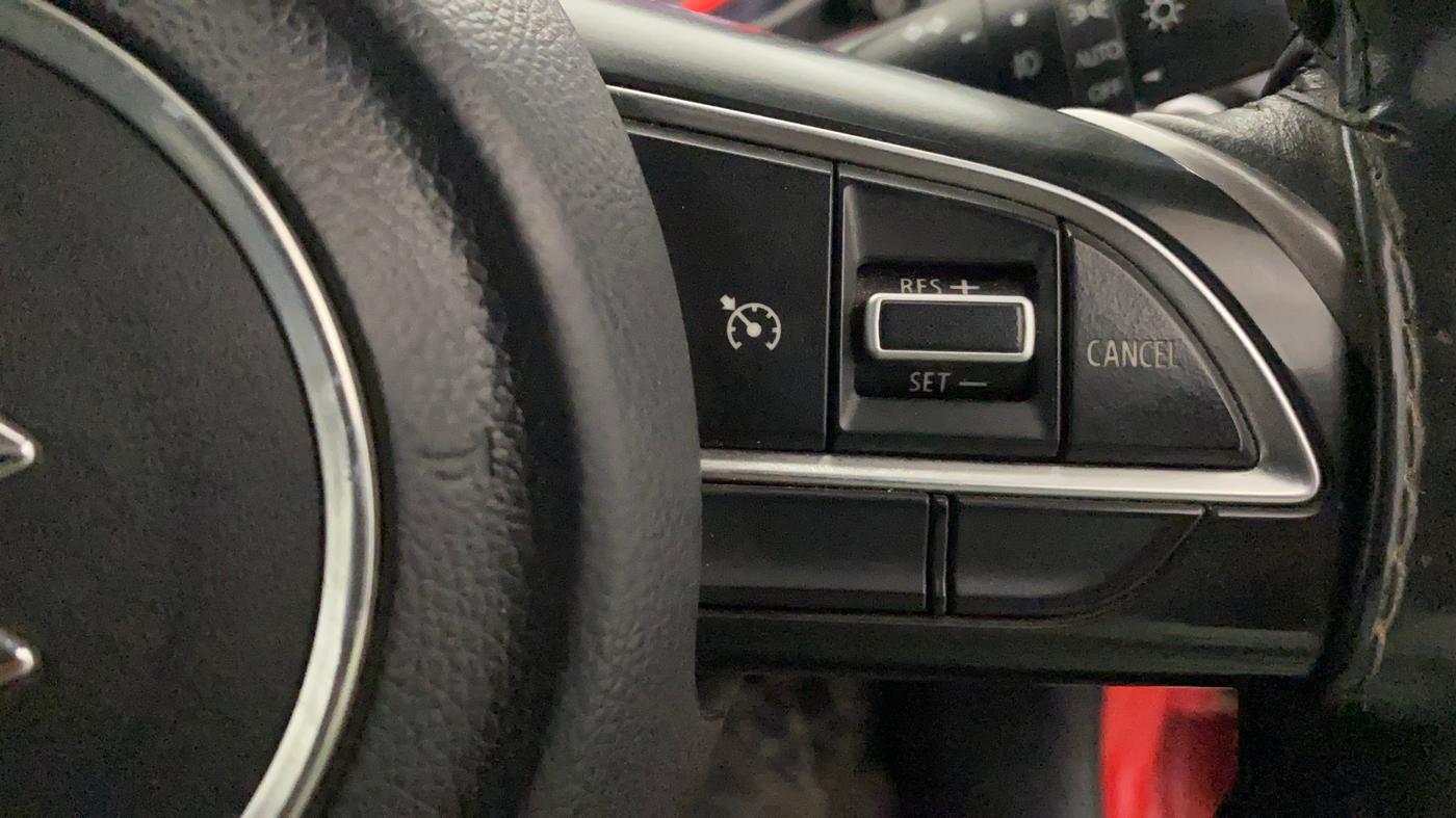 2021 Maruti Swift ZXI PLUS DUAL TONE, Petrol, Manual, 30,399 km, Adaptive Cruise Control