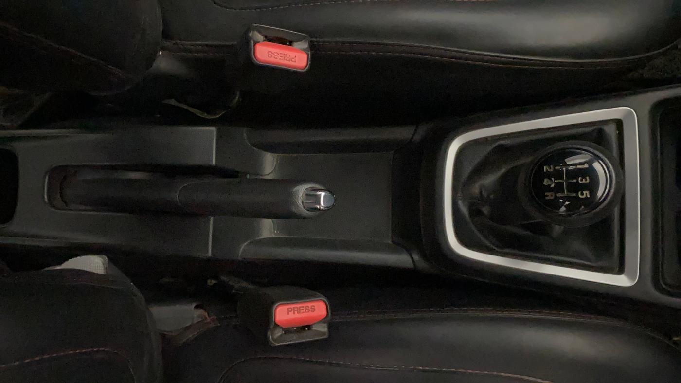2021 Maruti Swift ZXI PLUS DUAL TONE, Petrol, Manual, 30,399 km, Gear Lever