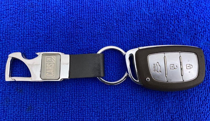 2015 Hyundai Verna 1.6 VTVT SX, Petrol, Manual, 62,728 km, Key Close Up