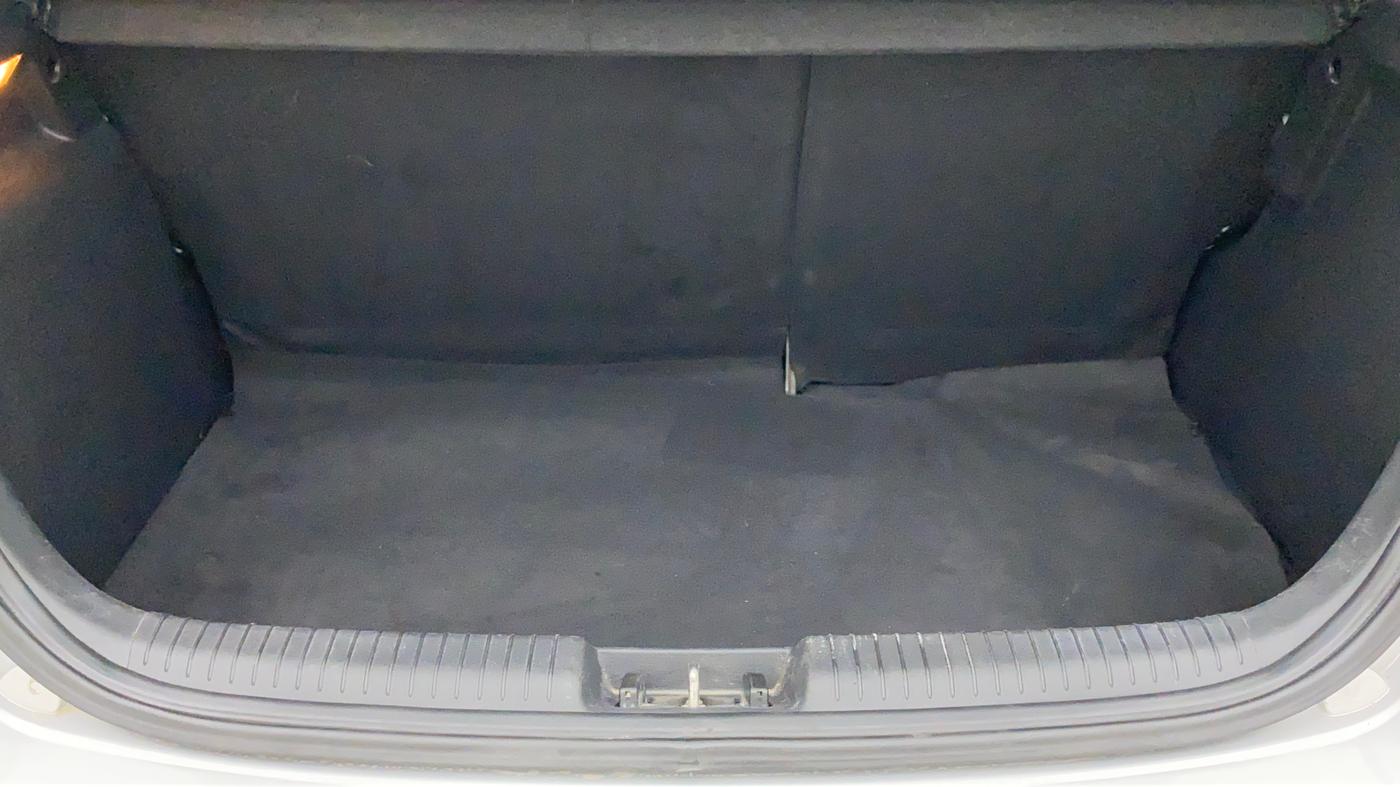 2013 Hyundai i20 SPORTZ 1.2, Petrol, Manual, 41,222 km, Boot Inside