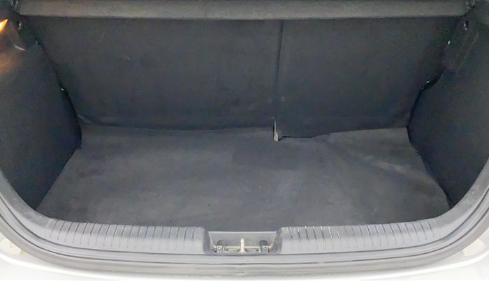 2013 Hyundai i20 SPORTZ 1.2, Petrol, Manual, 41,222 km, Boot Inside