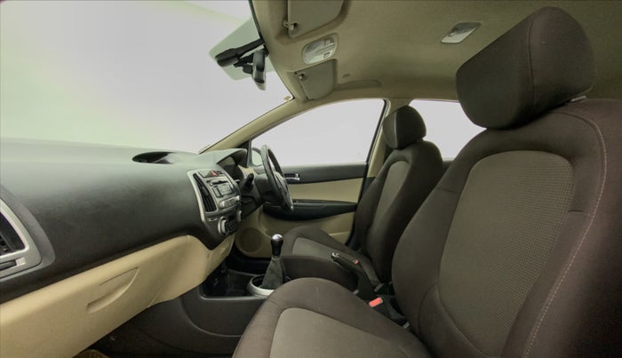 2013 Hyundai i20 SPORTZ 1.2, Petrol, Manual, 41,222 km, Right Side Front Door Cabin