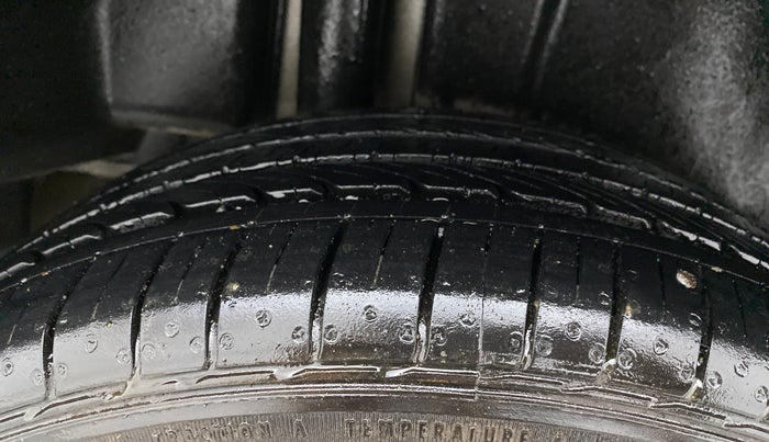 2021 Maruti Ciaz ALPHA  AT 1.5 SHVS PETROL, Petrol, Automatic, 14,010 km, Right Rear Tyre Tread