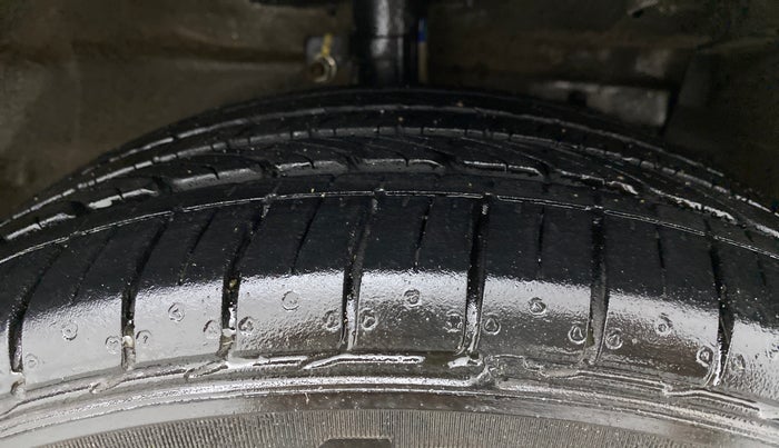 2021 Maruti Ciaz ALPHA  AT 1.5 SHVS PETROL, Petrol, Automatic, 14,010 km, Right Front Tyre Tread