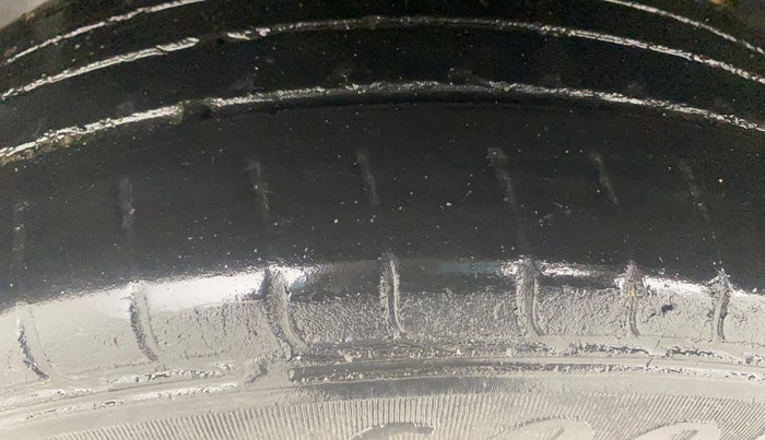 2014 Ford Ecosport TREND 1.5L DIESEL, Diesel, Manual, 1,12,714 km, Left Front Tyre Tread