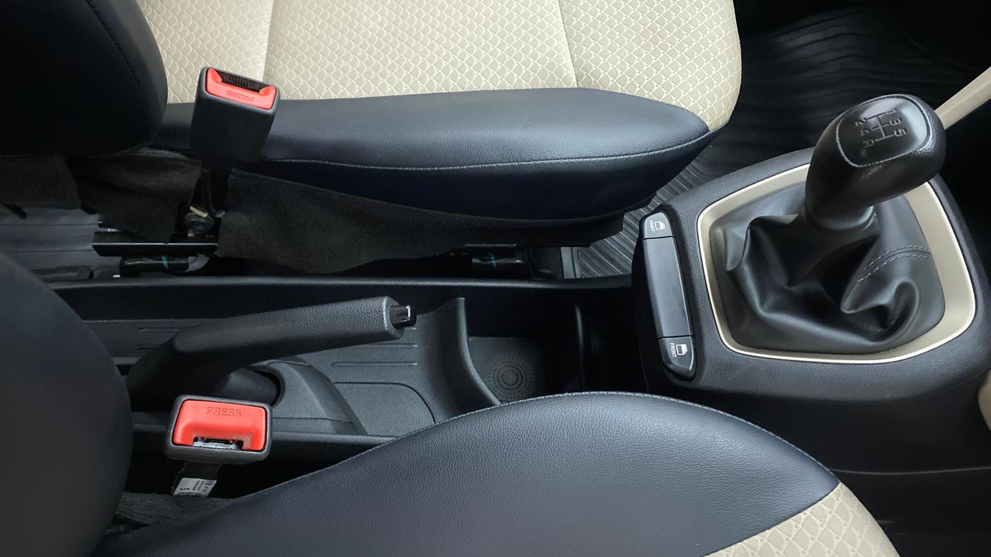 2022 Hyundai NEW SANTRO ERA EXECUTIVE, Petrol, Manual, 68,699 km, Gear Lever