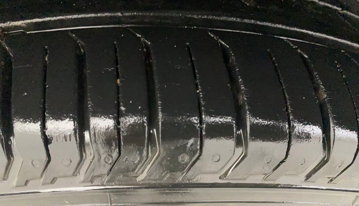 2022 Tata PUNCH ACCOMPLISHED MT, Petrol, Manual, 17,195 km, Right Rear Tyre Tread