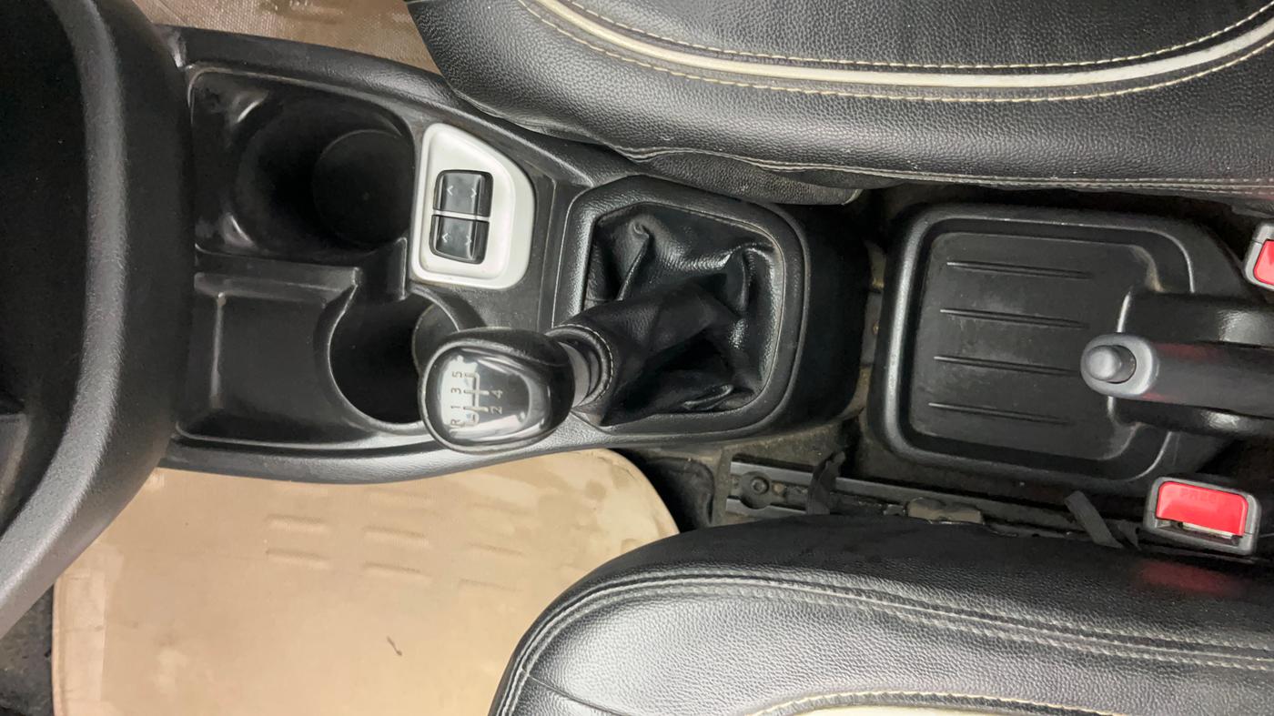 2019 Datsun Redi Go S, Petrol, Manual, 9,142 km, Gear Lever