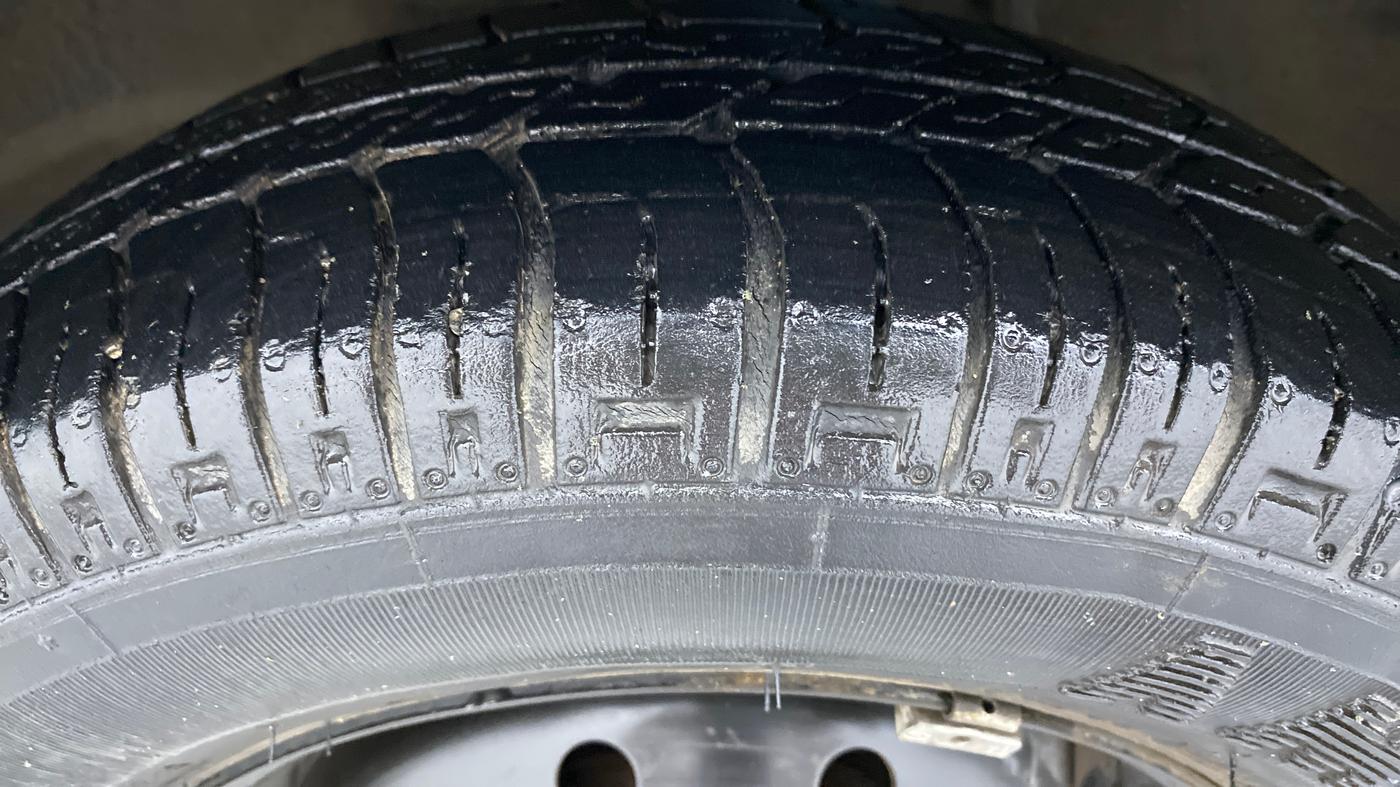 2014 Maruti Alto 800 VXI, Petrol, Manual, 20,906 km, Left Front Tyre Tread