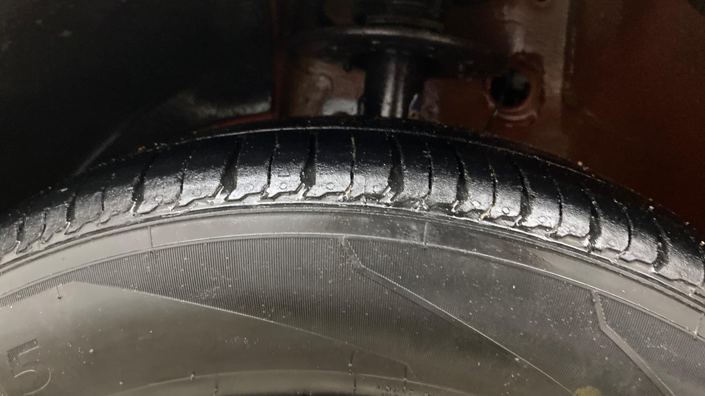 2017 Maruti Dzire ZXI AMT, Petrol, Automatic, 55,772 km, Left Front Tyre Tread
