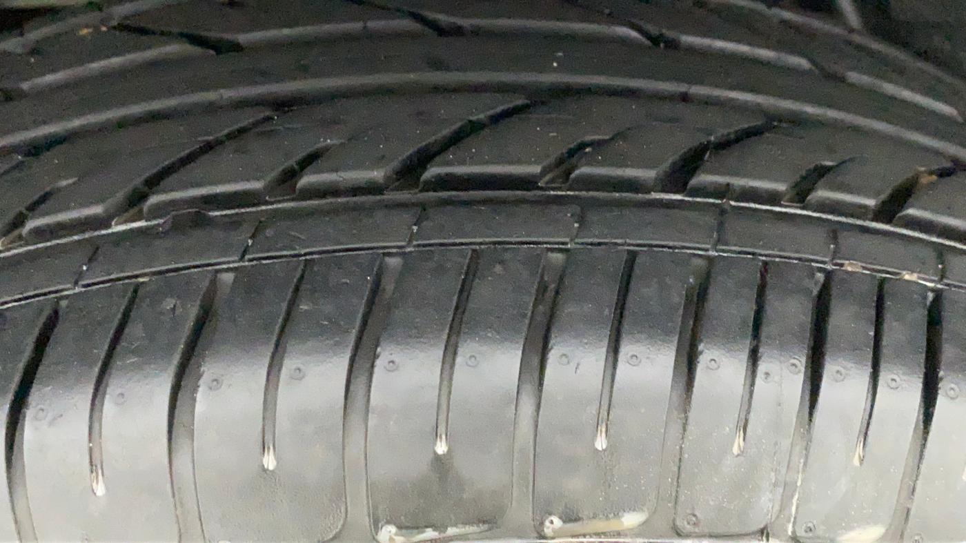 2014 Nissan Terrano XL P, Petrol, Manual, 54,533 km, Right Rear Tyre Tread