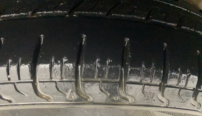 2013 Hyundai Eon ERA +, Petrol, Manual, 96,947 km, Right Rear Tyre Tread