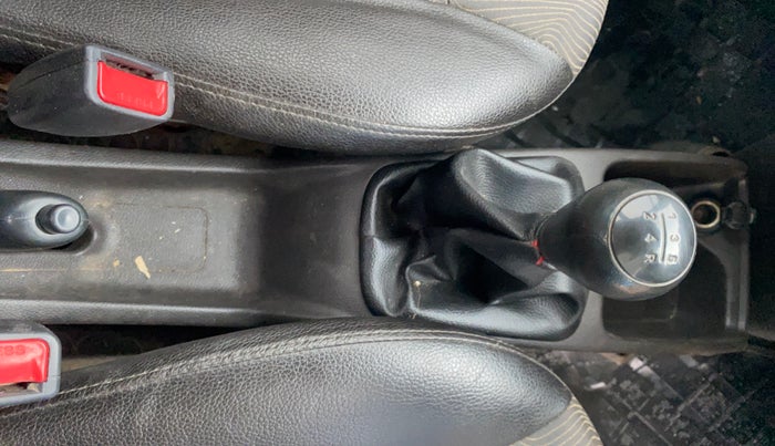 2013 Hyundai Eon ERA +, Petrol, Manual, 96,947 km, Gear Lever