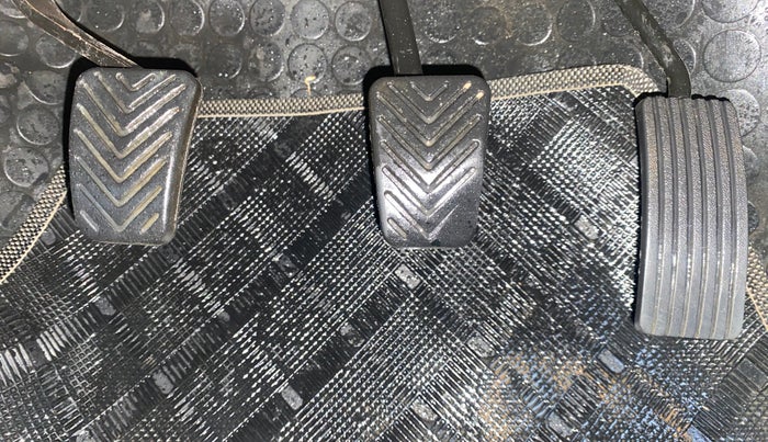 2013 Hyundai Eon ERA +, Petrol, Manual, 96,947 km, Pedals