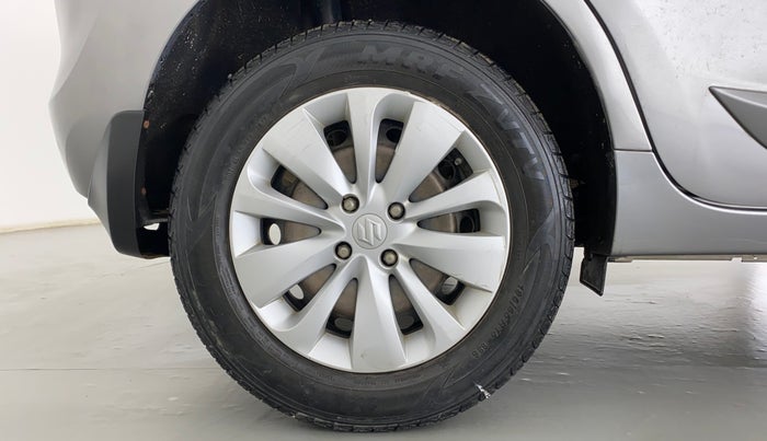 2017 Maruti Baleno DELTA PETROL 1.2, Petrol, Manual, 37,706 km, Right Rear Wheel