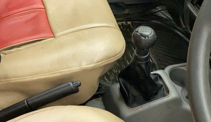 2011 Maruti Alto K10 VXI, Petrol, Manual, 16,237 km, Gear lever - Knob cover torn