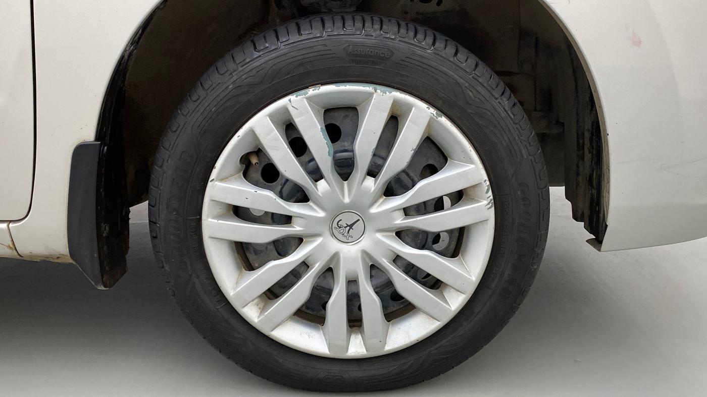 2016 Maruti Wagon R 1.0 VXI, Petrol, Manual, 57,421 km, Right Front Wheel