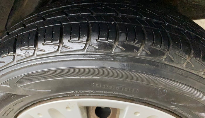 2014 Honda Amaze 1.2L I-VTEC S, Petrol, Manual, 16,371 km, Left Rear Tyre Tread