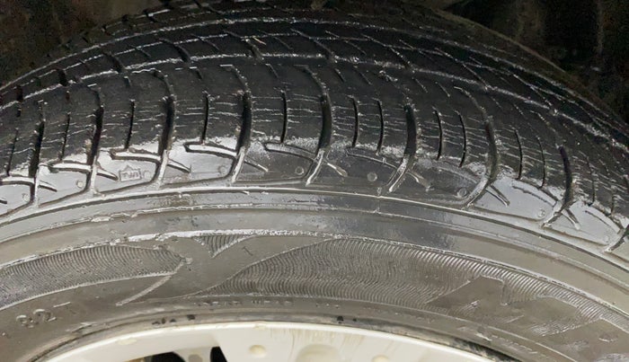 2014 Honda Amaze 1.2L I-VTEC S, Petrol, Manual, 16,371 km, Right Front Tyre Tread