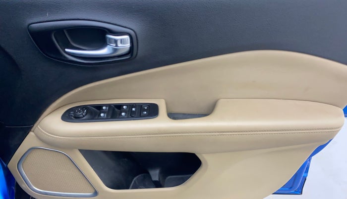 2018 Jeep Compass LONGITUDE 2.0 DIESEL, Diesel, Manual, 63,733 km, Driver Side Door Panels Control