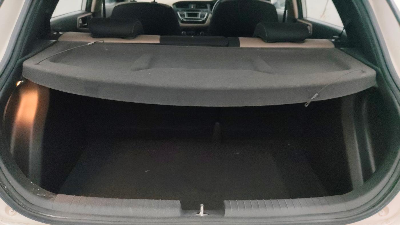 2015 Hyundai Elite i20 ASTA 1.2, Petrol, Manual, 73,171 km, Boot Inside