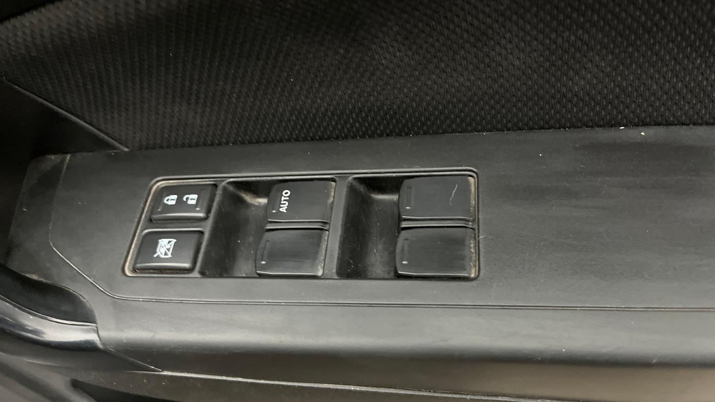 2019 Maruti Vitara Brezza VDI, Diesel, Manual, 89,741 km, Driver Side Door Panels Control