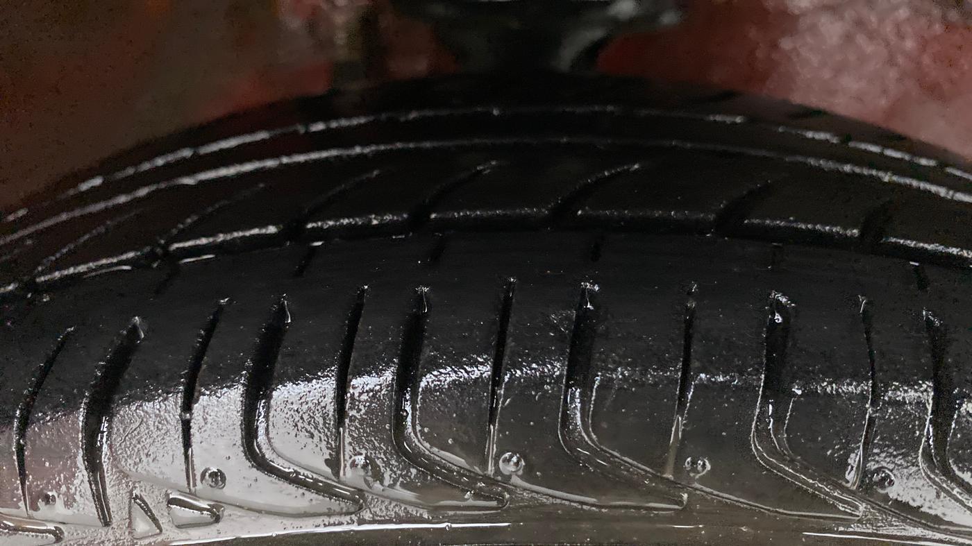 2018 Maruti Alto 800 LXI, Petrol, Manual, 19,344 km, Right Front Tyre Tread