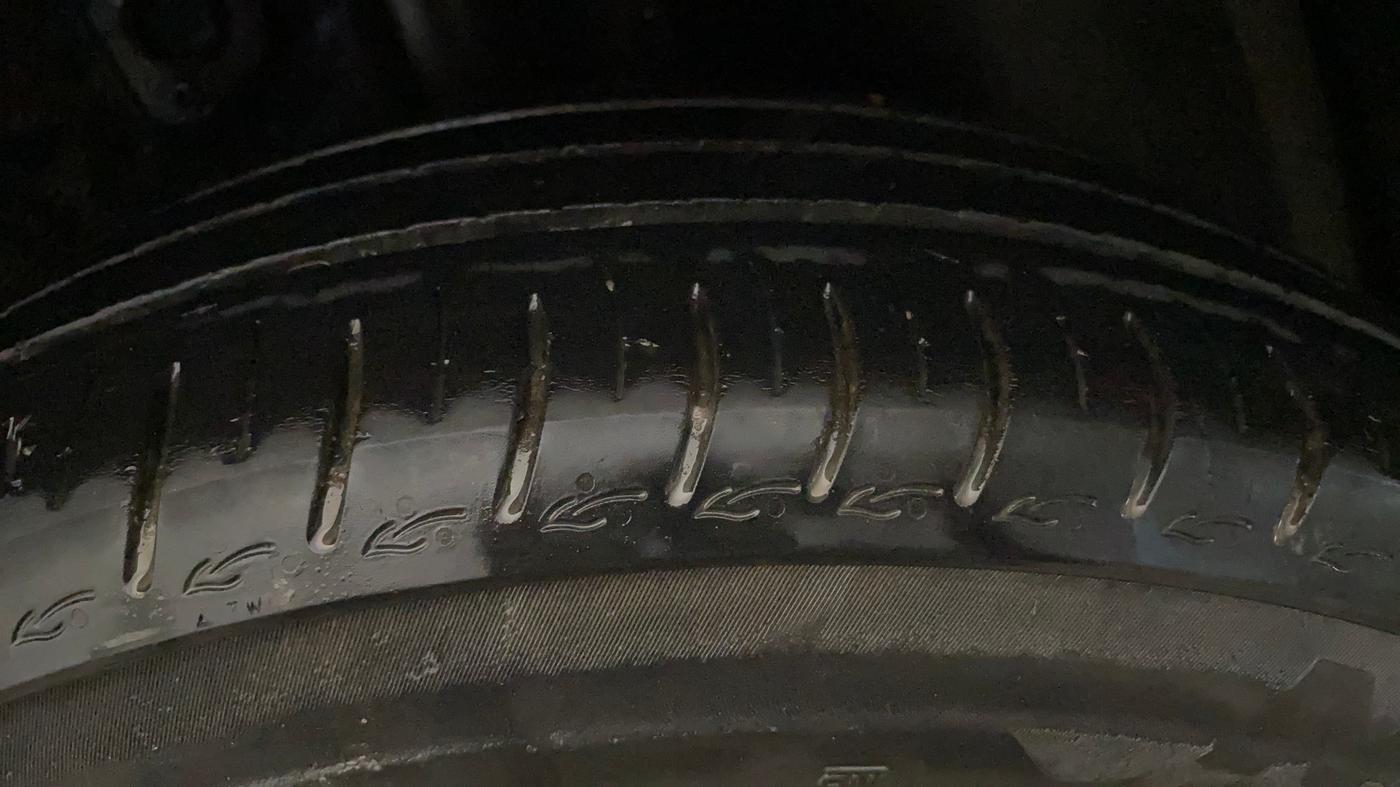 2024 Tata ALTROZ XM PLUS PETROL, Petrol, Manual, 42,134 km, Left Rear Tyre Tread