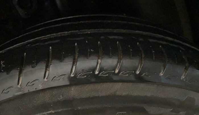 2024 Tata ALTROZ XM PLUS PETROL, Petrol, Manual, 42,048 km, Left Rear Tyre Tread