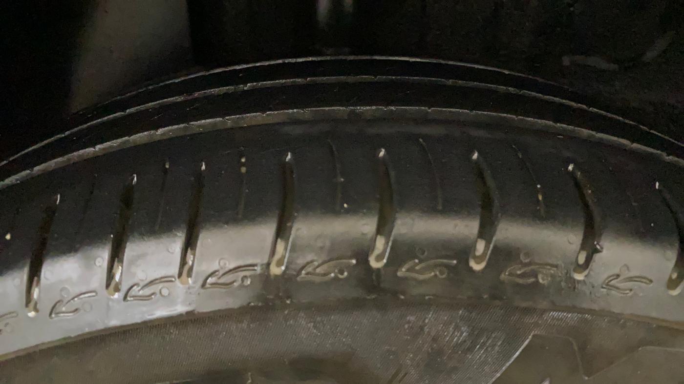 2024 Tata ALTROZ XM PLUS PETROL, Petrol, Manual, 42,134 km, Right Rear Tyre Tread