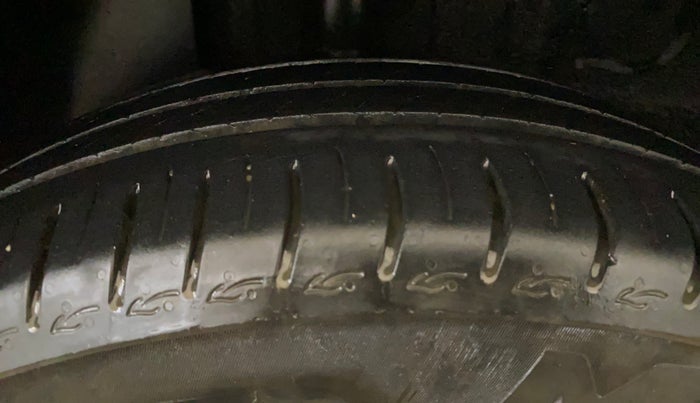2024 Tata ALTROZ XM PLUS PETROL, Petrol, Manual, 42,048 km, Right Rear Tyre Tread