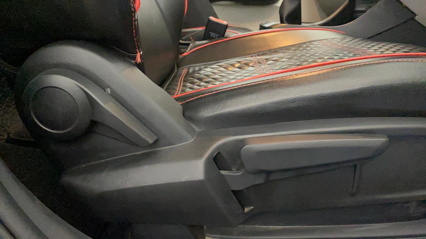 2024 Tata ALTROZ XM PLUS PETROL, Petrol, Manual, 42,134 km, Driver Side Adjustment Panel