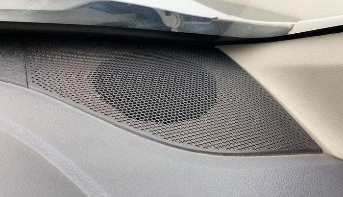2019 Renault Kwid RXT 1.0 (O), Petrol, Manual, 45,766 km, Speaker