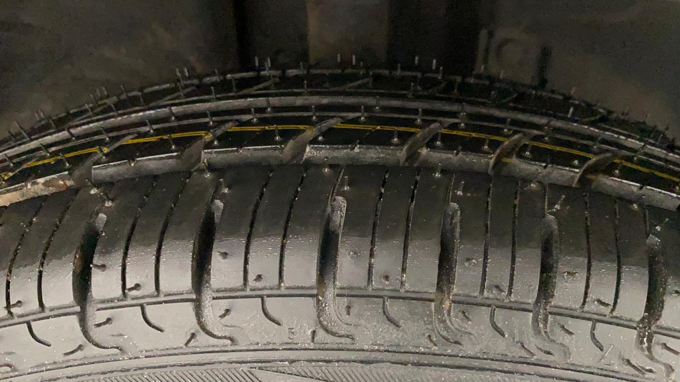 2019 Renault Kwid RXT 1.0 (O), Petrol, Manual, 45,766 km, Right Front Tyre Tread