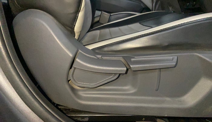 2020 Hyundai GRAND I10 NIOS SPORTZ 1.2 KAPPA VTVT, Petrol, Manual, 38,641 km, Driver Side Adjustment Panel