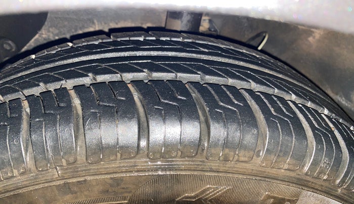 2020 Hyundai GRAND I10 NIOS SPORTZ 1.2 KAPPA VTVT, Petrol, Manual, 38,641 km, Left Front Tyre Tread