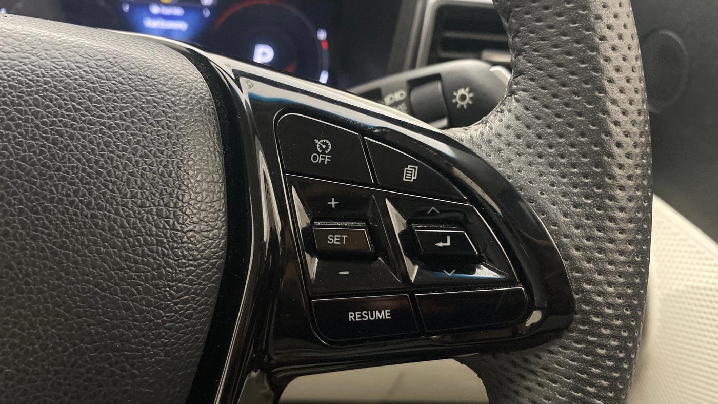 2025 Mahindra XUV 3XO AX5 1.2 L TCMPFI AT, Petrol, Automatic, 13,681 km, Adaptive Cruise Control