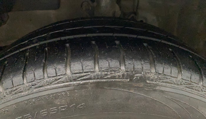 2015 Honda Amaze 1.5L I-DTEC S, Diesel, Manual, 76,316 km, Left Front Tyre Tread