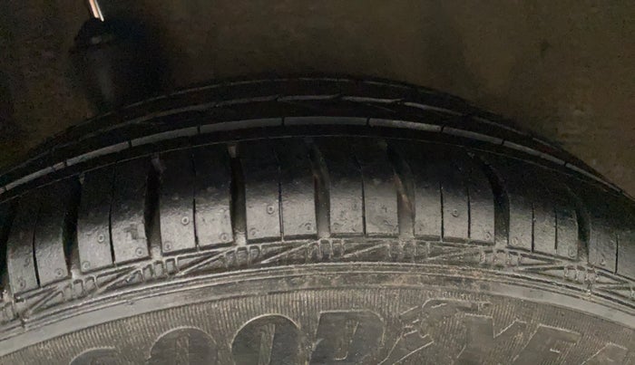 2015 Honda Amaze 1.5L I-DTEC S, Diesel, Manual, 76,316 km, Right Rear Tyre Tread