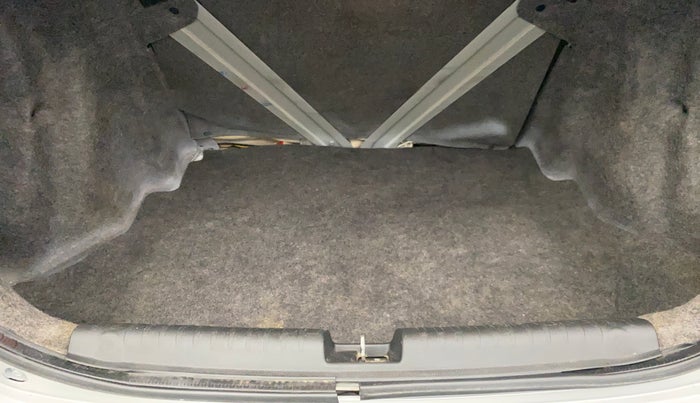 2015 Honda Amaze 1.5L I-DTEC S, Diesel, Manual, 76,316 km, Boot Inside